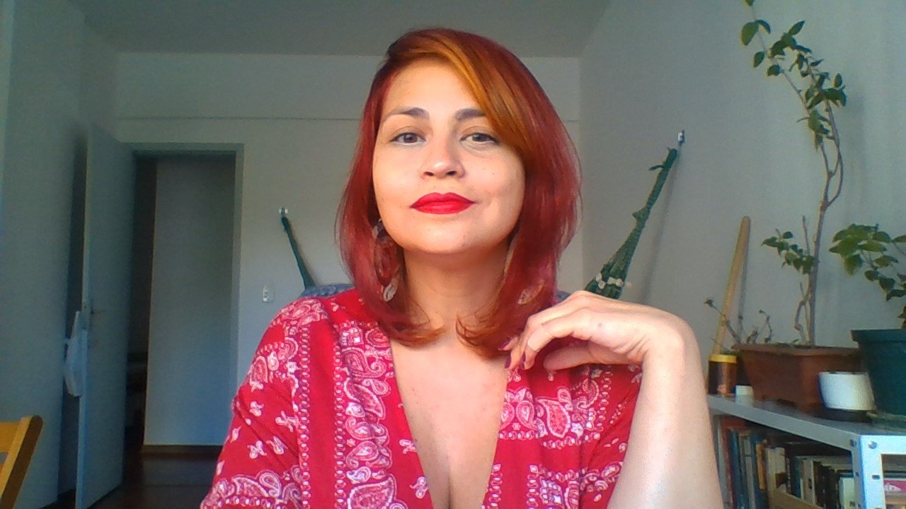 Carol Pitzer: pesquisadora e dramaturga recebe inscrições para Núcleo de Estudos em Dramaturgia Latino-Americana.