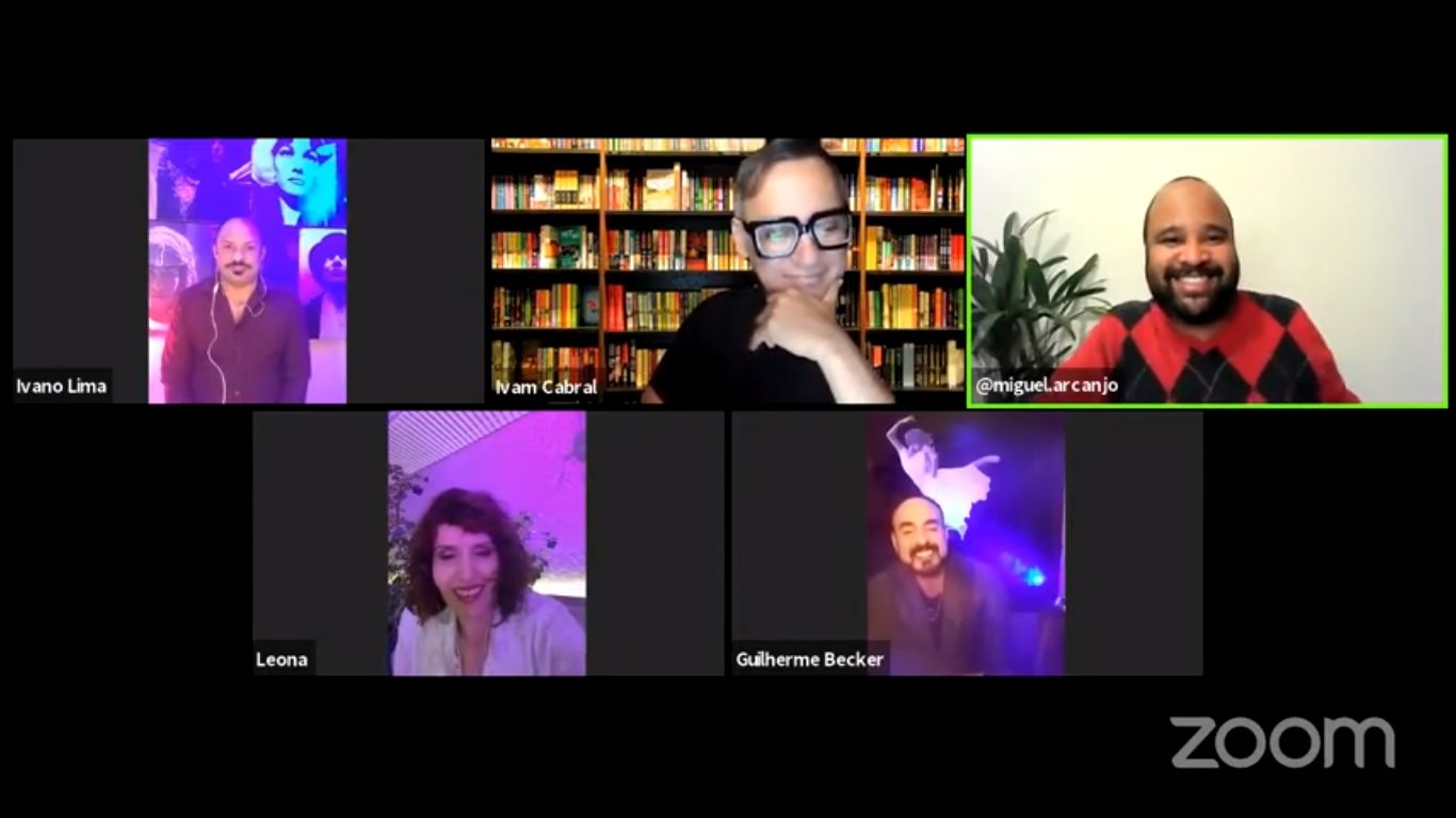 Mesa de discussão do Centenário de Cacilda Becker com Ivano Lima, Ivam Cabral, Miguel Arcanjo, Leona Cavalli e Guilherme Becker