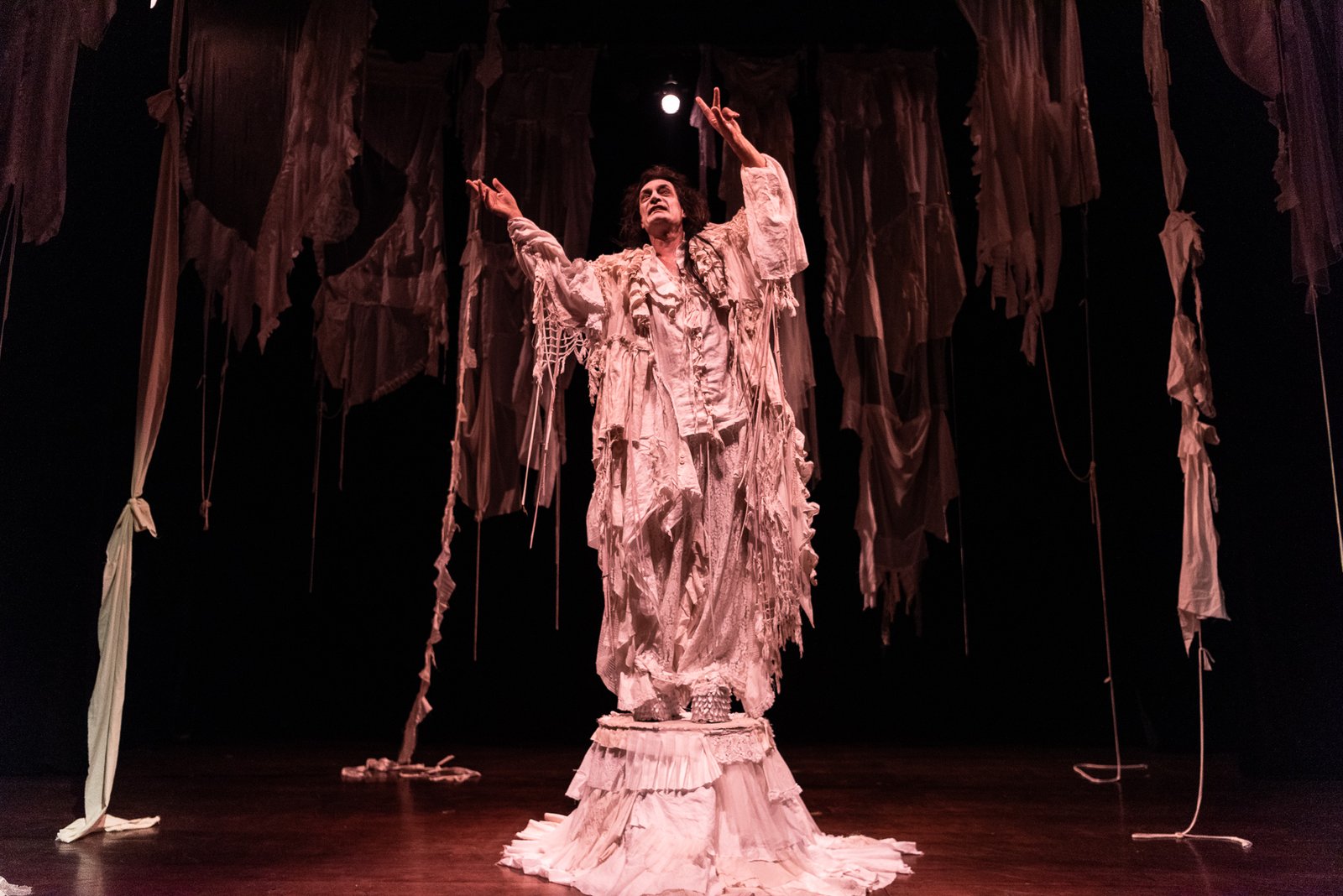 Saudade - É uma brecha no vazio do tempo, por Bob Sousa