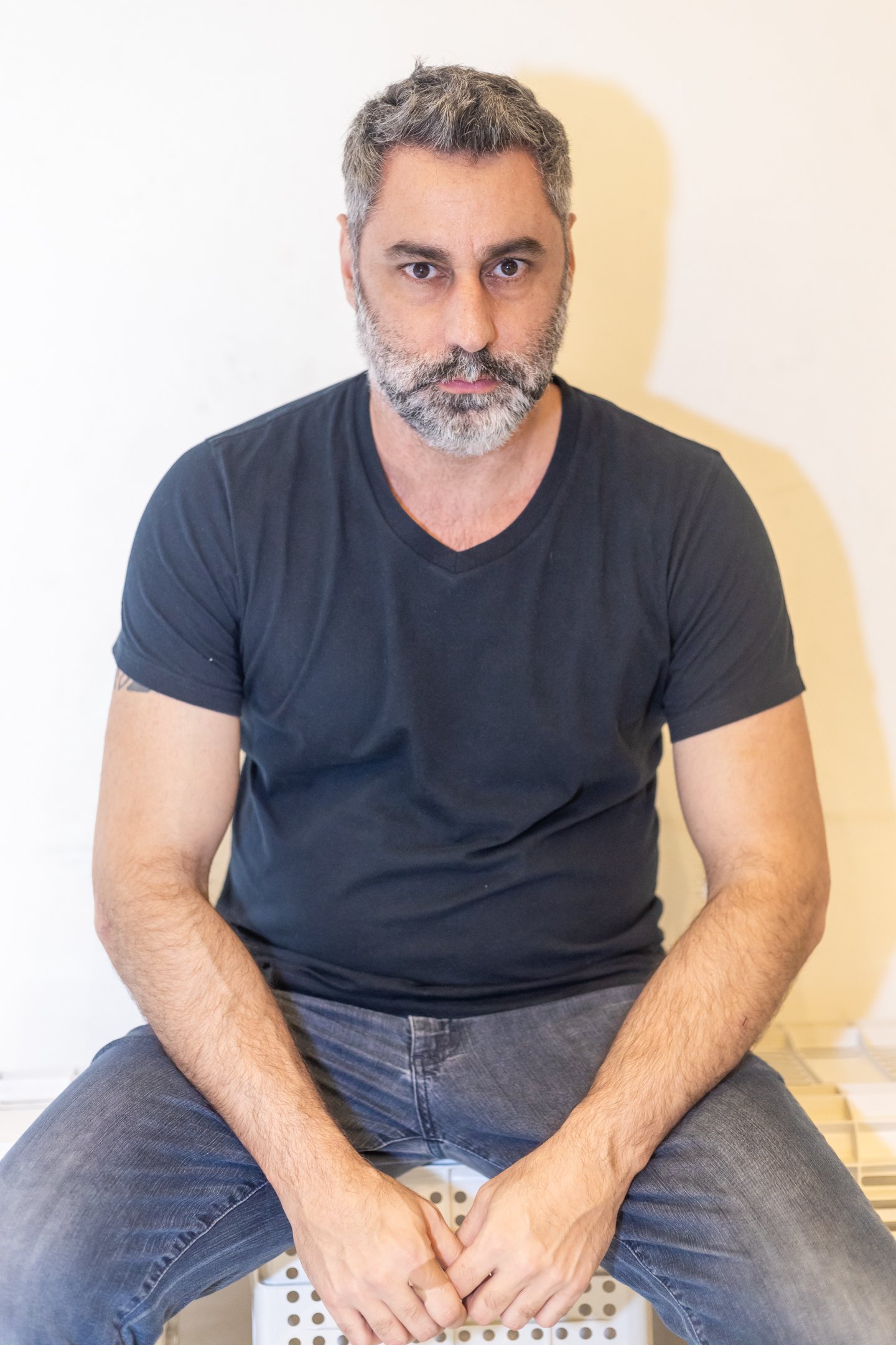 Fotografia colorida de Fernando Nitsch no espetáculo "Gagarin Way"