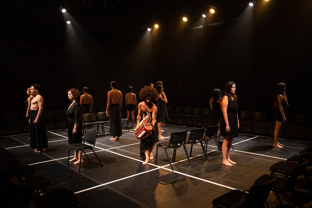 O que meu corpo nu te conta?, por Bob Sousa