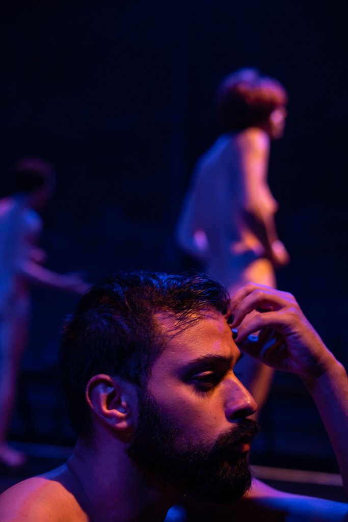 O que meu corpo nu te conta?, por Bob Sousa