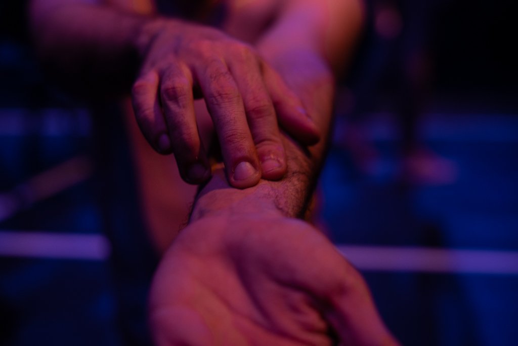 O que meu corpo nu te conta?, por Bob Sousa