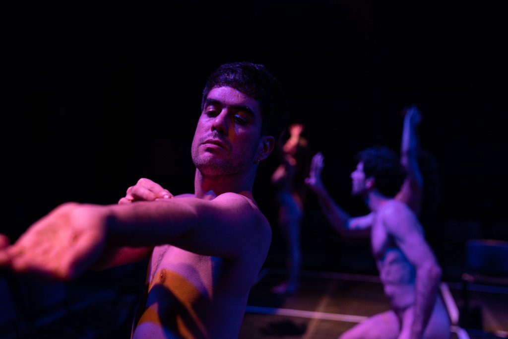 O que meu corpo nu te conta?, por Bob Sousa