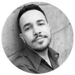 Fotografia preta e branca do rosto de Wellington Mendes