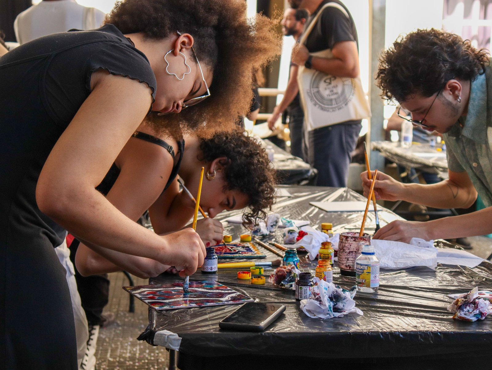 Fotografia colorida em plano médio da abertura do semestre