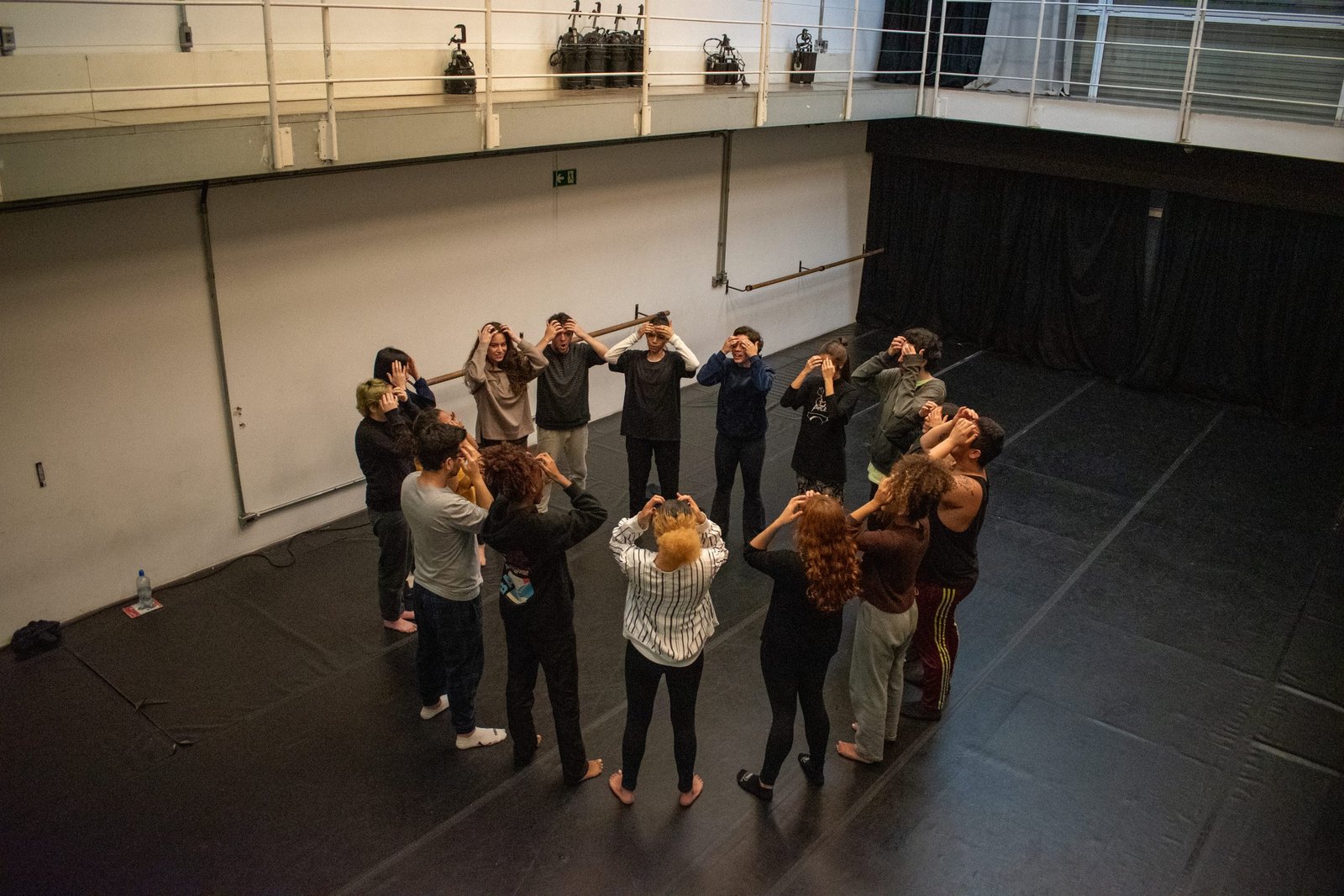 Foto colorida Oficina "Jogos de encruzilhada: Tempo, Deslocamento e Expansão".