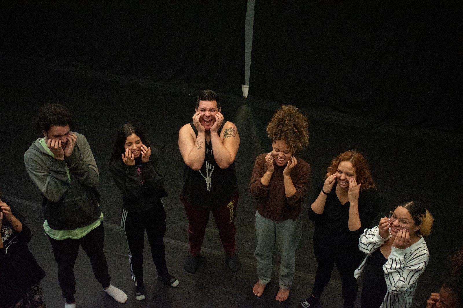 Foto colorida Oficina "Jogos de encruzilhada: Tempo, Deslocamento e Expansão".