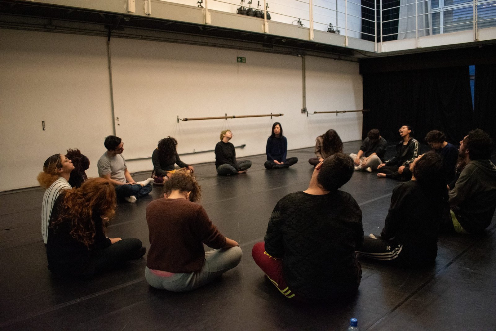 Foto colorida Oficina "Jogos de encruzilhada: Tempo, Deslocamento e Expansão".