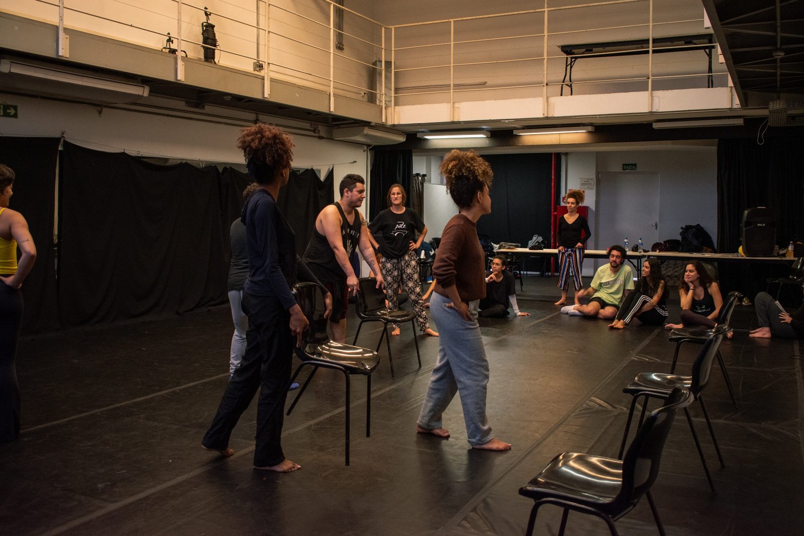 Foto colorida Oficina "Jogos de encruzilhada: Tempo, Deslocamento e Expansão".