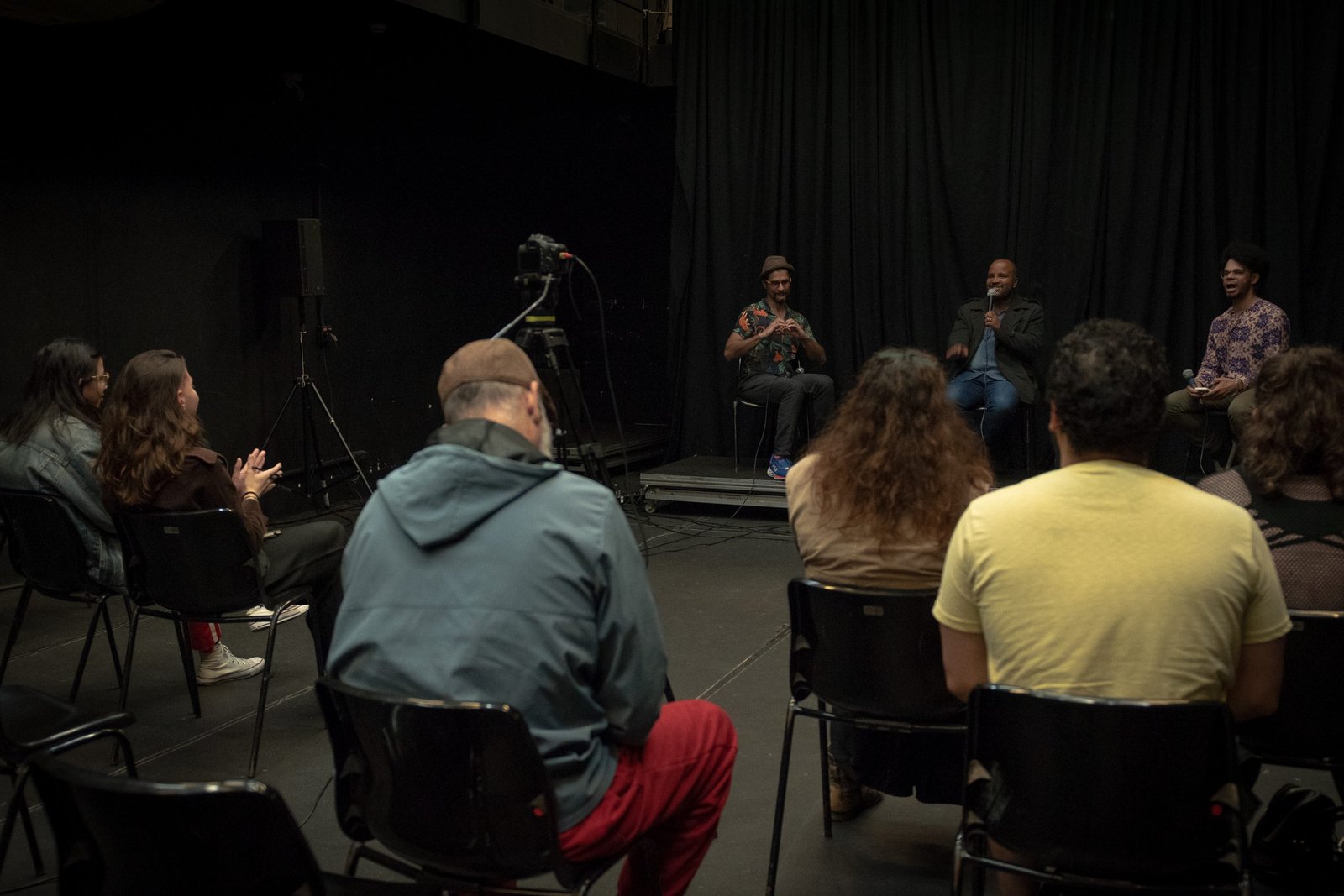 Mesa de discussão “Um Olhar Sobre a Palhaçaria”, na SP Escola de Teatro. 01/08/2023. | Foto: Rodrigo Reis
