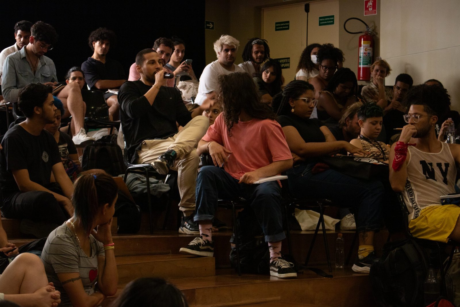 Fotografia Colorida da palestra com convidado Rui Frati ministrada na unidade do Brás