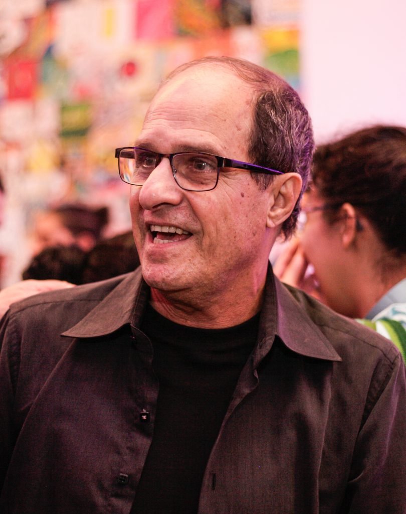 J. C. Serroni, coordenador dos cursos de Técnicas de Palco e Cenografia e Figurino da SP Escola de Teatro.