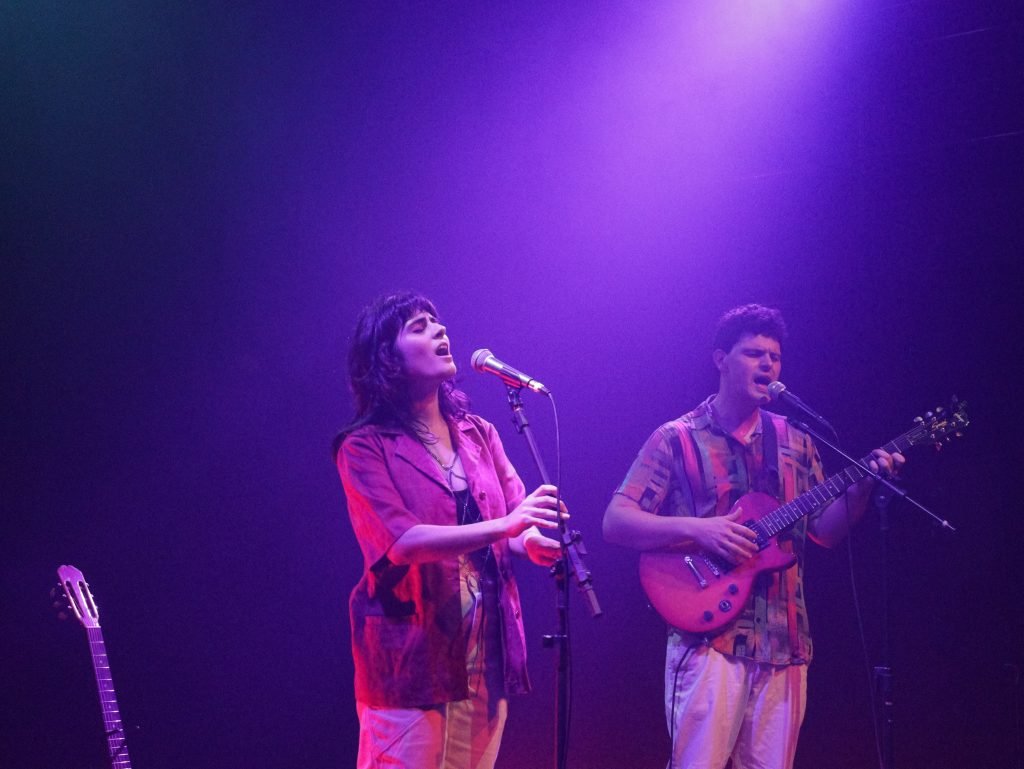 Fotografia Colorida de SP Música: Show "Enquanto os homens dormem" de Clara Castro e Nathan Itaborahy na Roosvelt