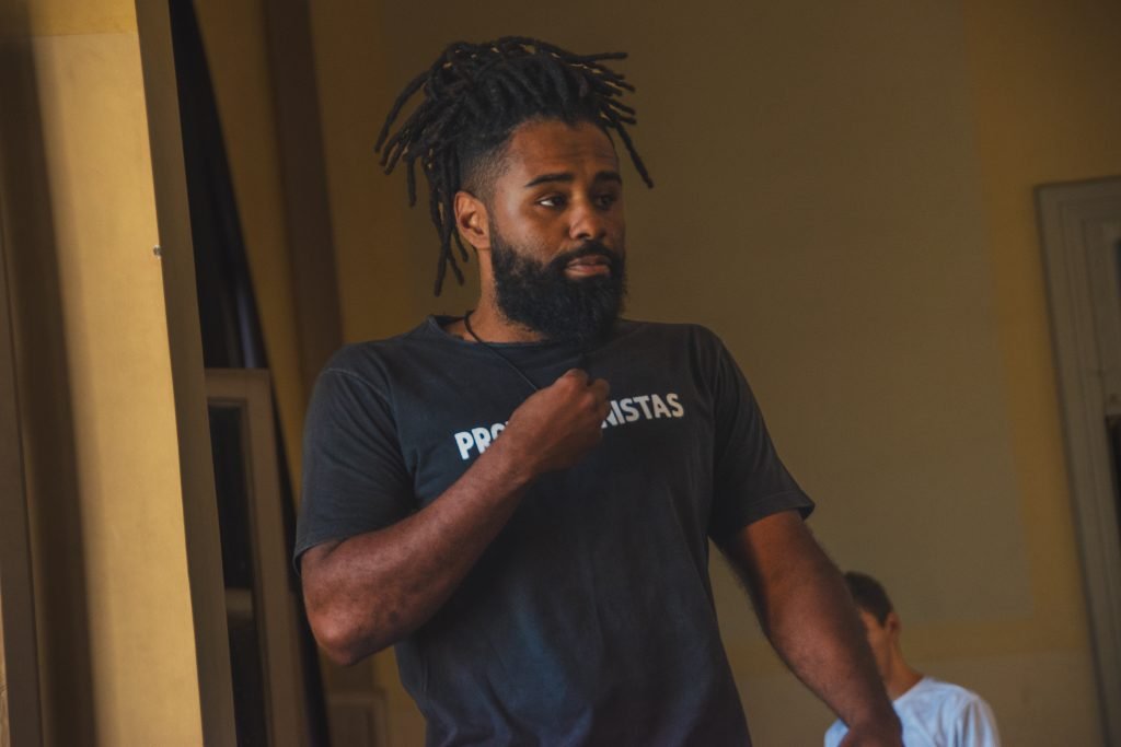 Fotografia colorida de Workshop "Corpo Iêê: A Dança da Capoeira" com Rafael Oliveira no Brás