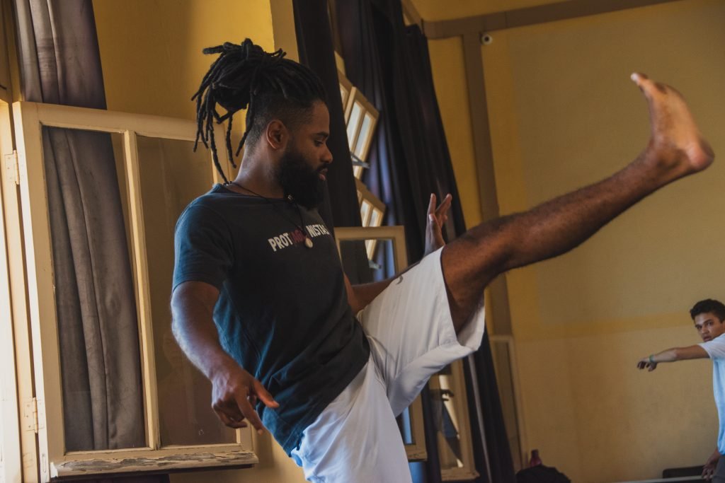 Fotografia colorida de Workshop "Corpo Iêê: A Dança da Capoeira" com Rafael Oliveira no Brás