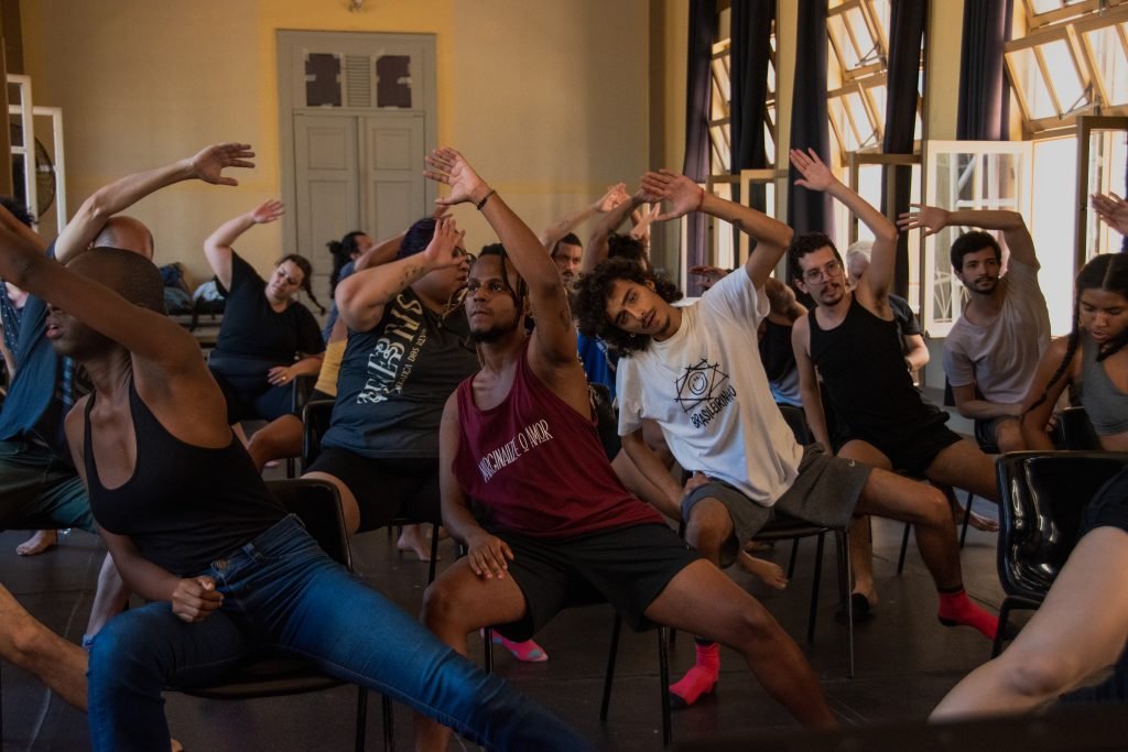 Fotografia colorida de Workshop "Corpo em Movimento" com Zuba Janaina no Brás