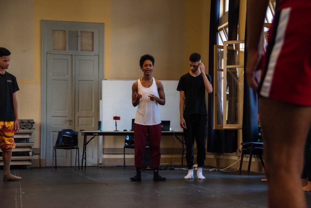 Fotografida colorida de Workshop "Dança Contemporânea" com Leilane Teles no Brás