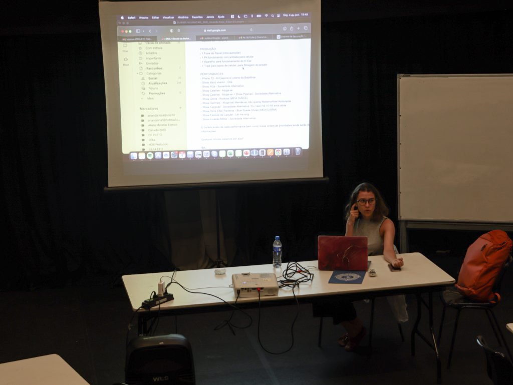 Fotografia colorida de ELA: Curso de assistência de direção com Ananda Koja na Roosevelt