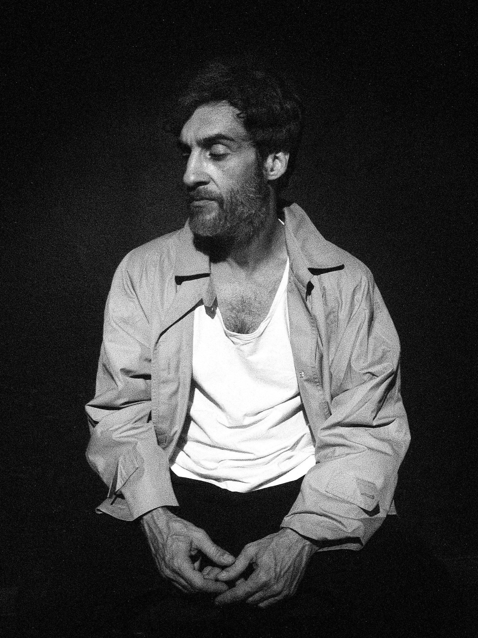 "PUMA", solo escrito por Sergio Mello, dirigido por Alexandre Reinecke e interpretado por Ricardo Gelli.