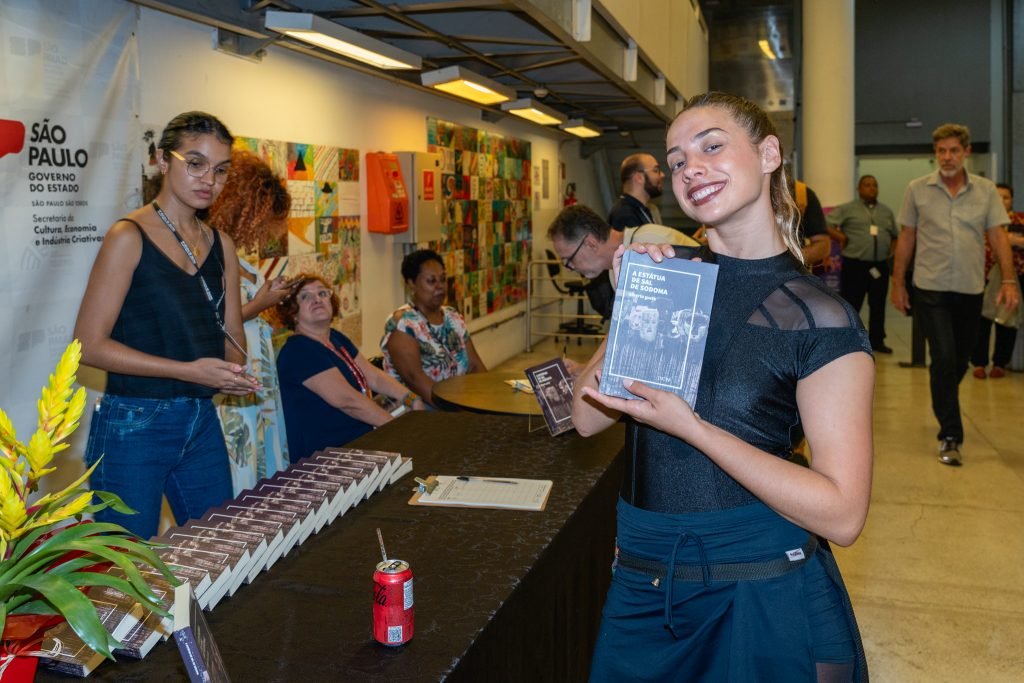 Lançamento do livro "A Estátua de Sal de Sodoma", de Alberto Guzik, na unidade Roosevelt da SP Escola de Teatro. (20/03/2024) | Foto por @AndreStefano