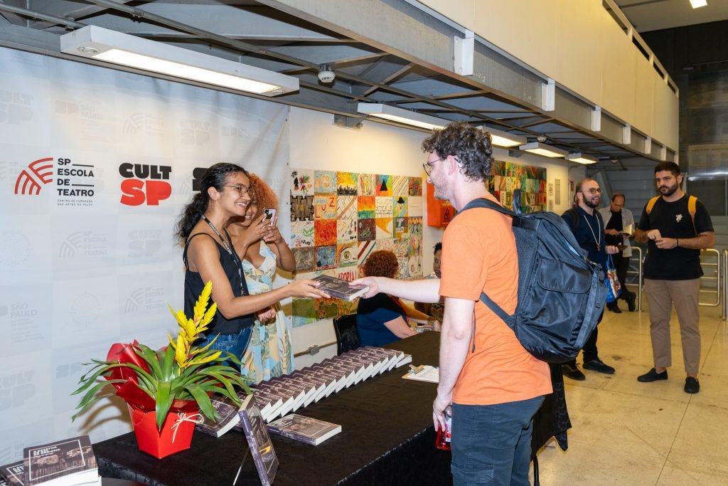 Lançamento do livro "A Estátua de Sal de Sodoma", de Alberto Guzik, na unidade Roosevelt da SP Escola de Teatro. (20/03/2024) | Foto por @AndreStefano