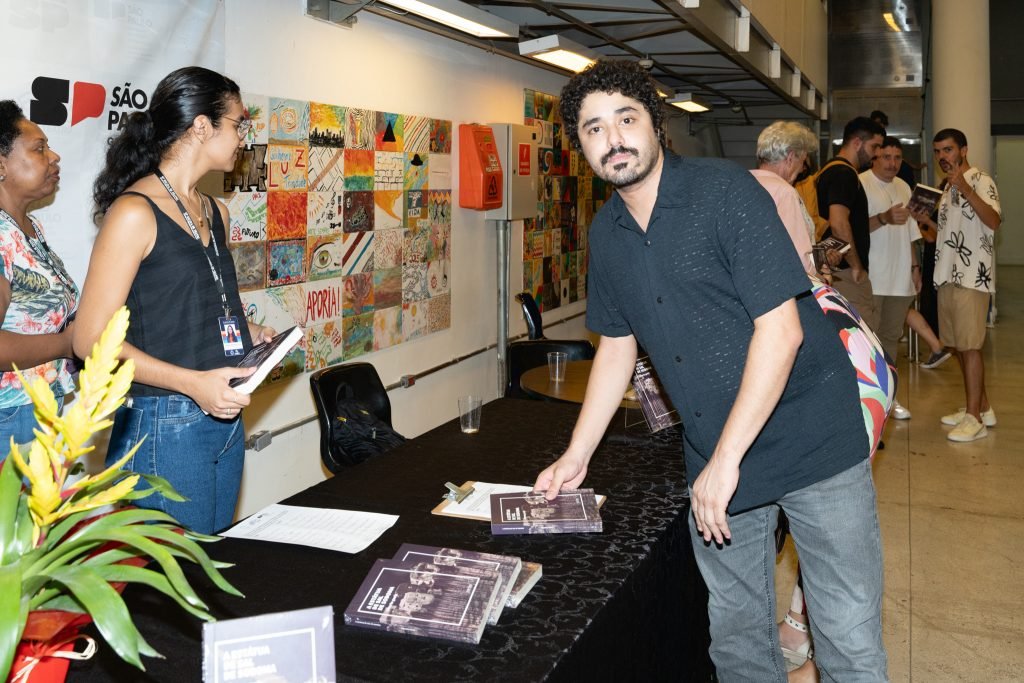 Lançamento do livro "A Estátua de Sal de Sodoma", de Alberto Guzik, na unidade Roosevelt da SP Escola de Teatro. (20/03/2024) | Foto por @AndreStefano