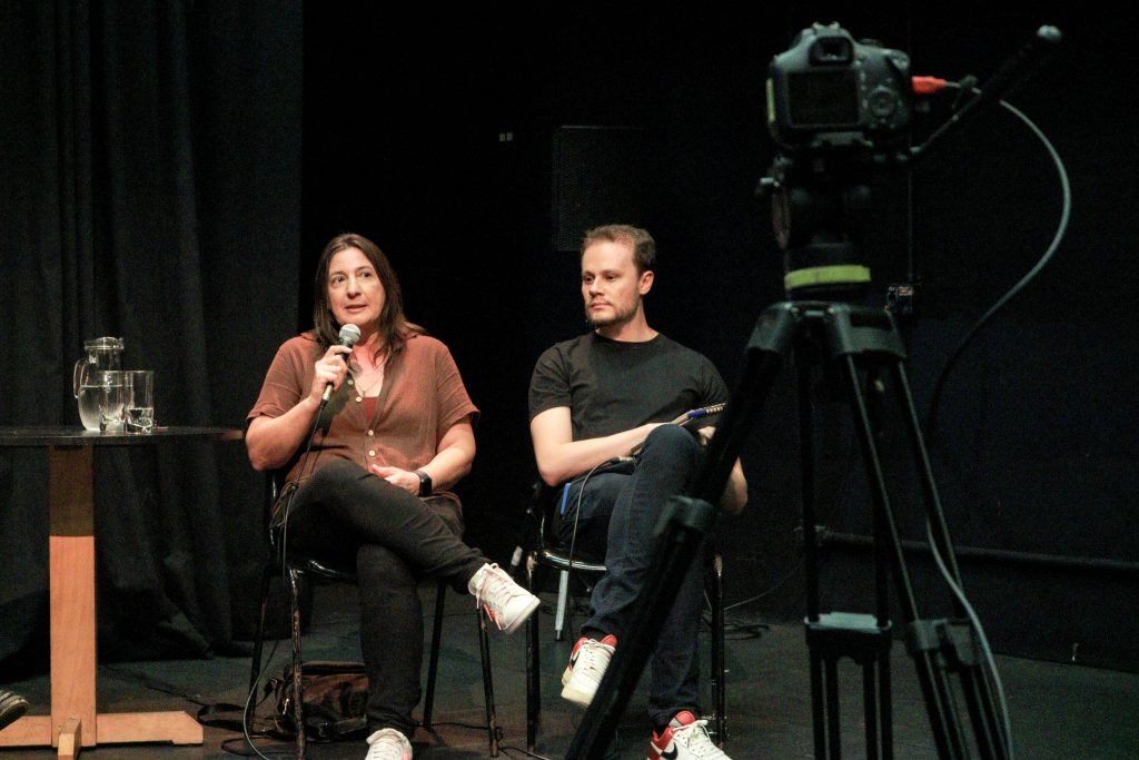 Mesa “Marketing Cultural e Redes Sociais no Teatro” teve a presença dos assessores de imprensa: Adriana Balsanelli, e Renato Fernandes. (Foto: Arquivo SP.)