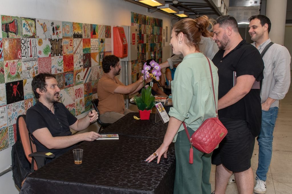 Lançamento do livro “A queda ontológica do androide místico”, de Marcio Aquiles, na unidade Roosevelt da SP Escola de Teatro. (6/3/24). | Foto: Rodrigo Reis