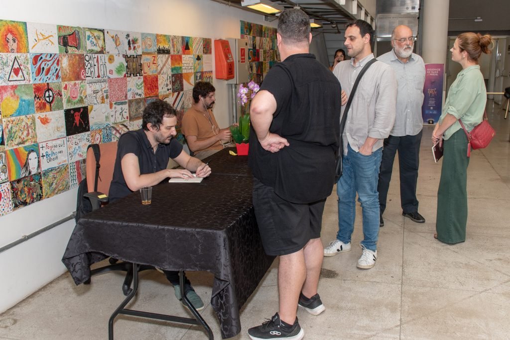 Lançamento do livro “A queda ontológica do androide místico”, de Marcio Aquiles, na unidade Roosevelt da SP Escola de Teatro. (6/3/24). | Foto: Rodrigo Reis