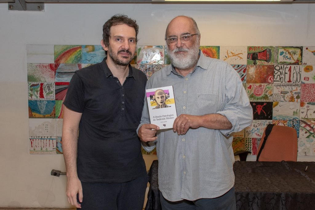 Lançamento do livro “A queda ontológica do androide místico”, de Marcio Aquiles, na unidade Roosevelt da SP Escola de Teatro. (6/3/24). | Foto: Rodrigo Reis