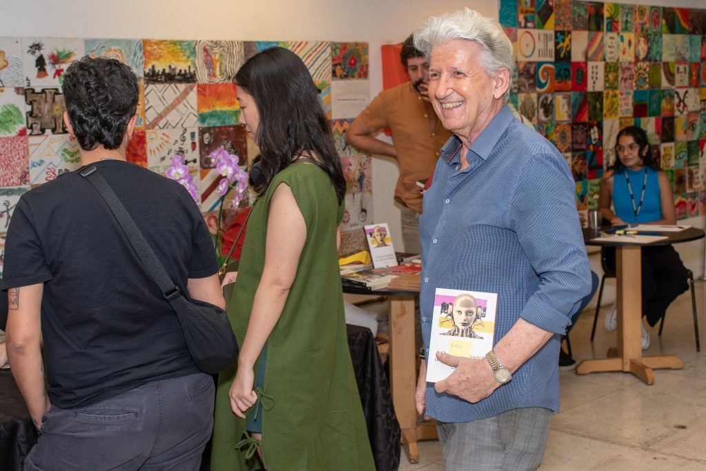 Lançamento do livro “A queda ontológica do androide místico”, de Marcio Aquiles, na unidade Roosevelt da SP Escola de Teatro. (6/3/24). | Foto: Rodrigo Reis