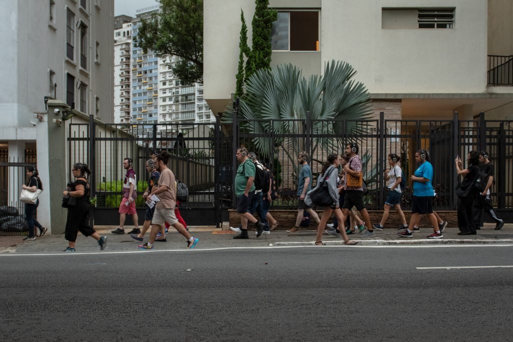 Performances do projeto "PERROS - Diálogos Caninos", no Parque Augusta e Praça Roosevelt. (05/03/24). | Foto: Rodrigo Reis