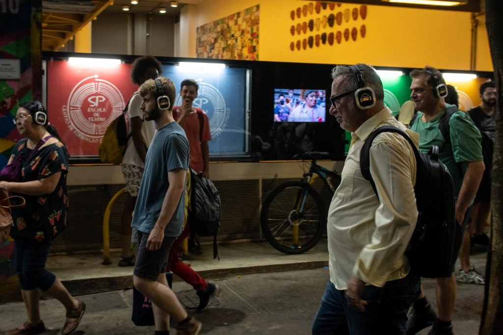 Performances do projeto "PERROS - Diálogos Caninos", no Parque Augusta e Praça Roosevelt. (05/03/24). | Foto: Rodrigo Reis