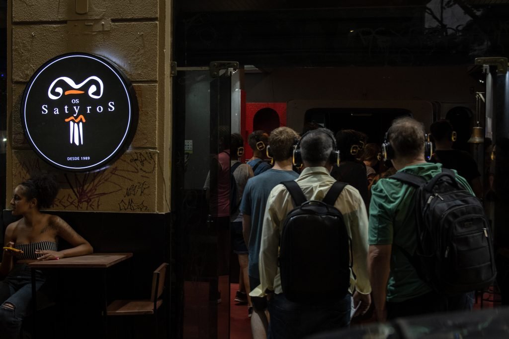 Performances do projeto "PERROS - Diálogos Caninos", no Parque Augusta e Praça Roosevelt. (05/03/24). | Foto: Rodrigo Reis