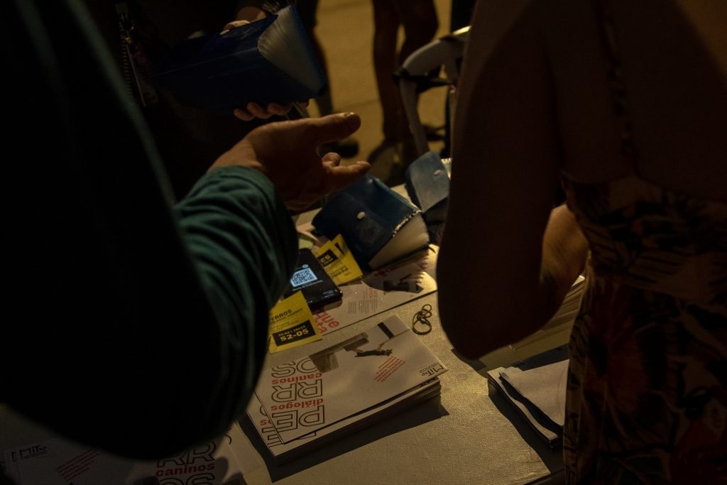 Performances do projeto "PERROS - Diálogos Caninos", no Parque Augusta e Praça Roosevelt. (05/03/24). | Foto: Rodrigo Reis