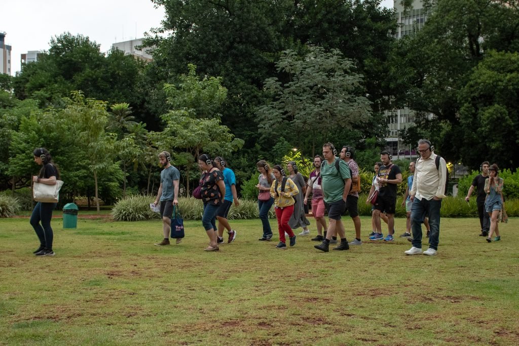 Performances do projeto "PERROS - Diálogos Caninos", no Parque Augusta e Praça Roosevelt. (05/03/24). | Foto: Rodrigo Reis