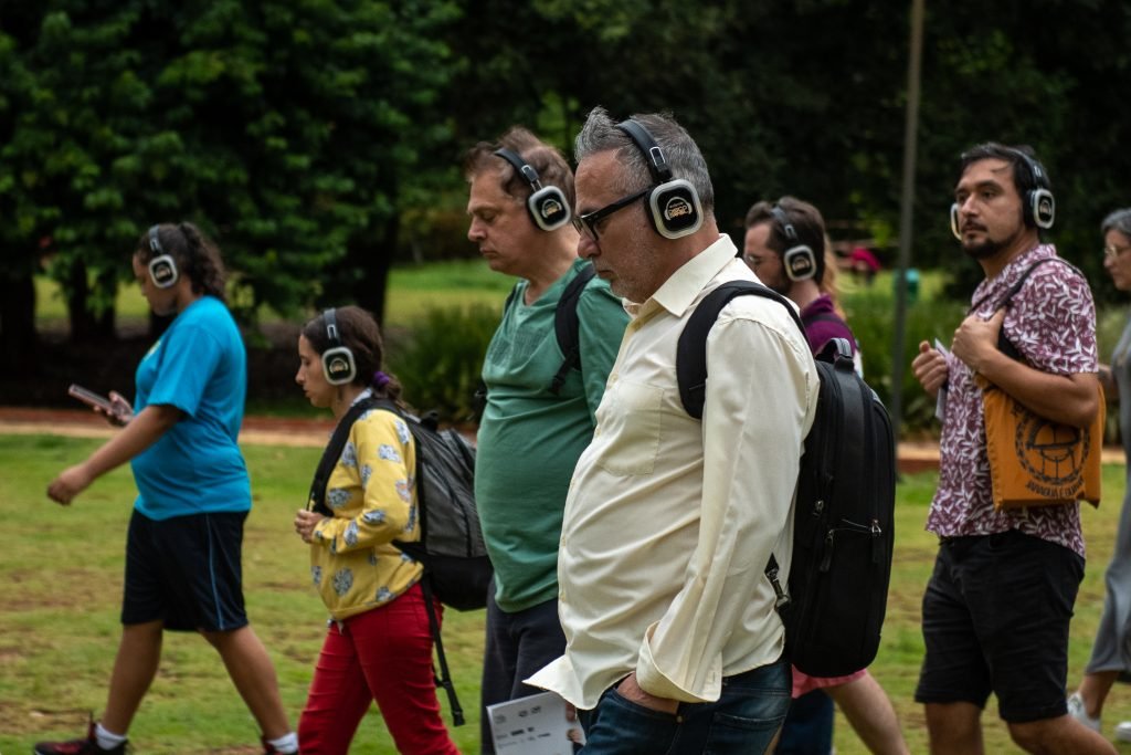 Performances do projeto "PERROS - Diálogos Caninos", no Parque Augusta e Praça Roosevelt. (05/03/24). | Foto: Rodrigo Reis