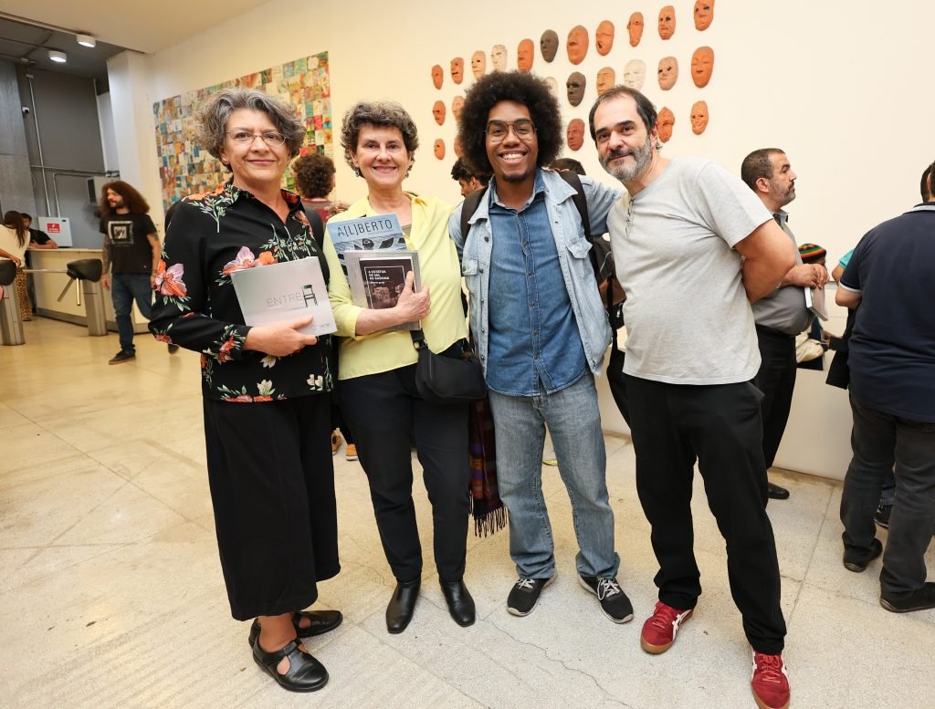 Lançamento do livro Entre Almanach 2024