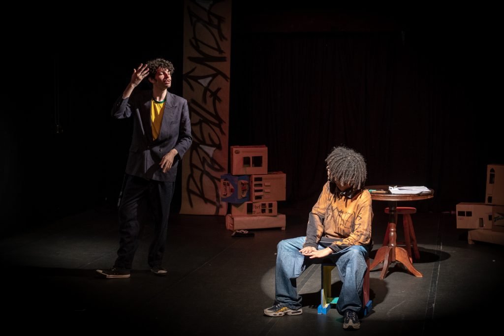 Apresentação no segundo dia da Mostra de Microcenas dos estudantes de Direção da SP Escola de Teatro. (25/5/2024). | Foto: Rodrigo Reis