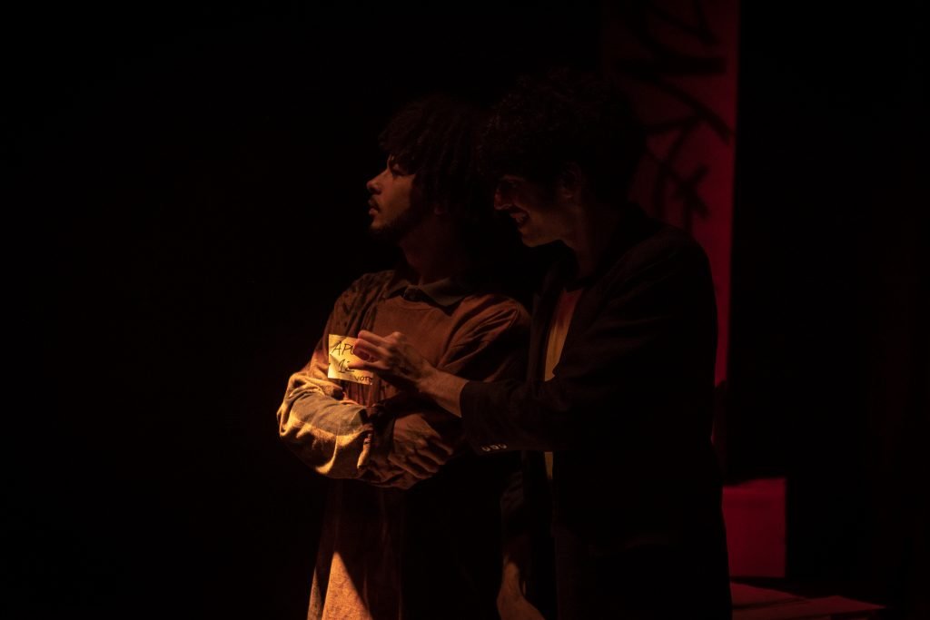 Apresentação no segundo dia da Mostra de Microcenas dos estudantes de Direção da SP Escola de Teatro. (25/5/2024). | Foto: Rodrigo Reis