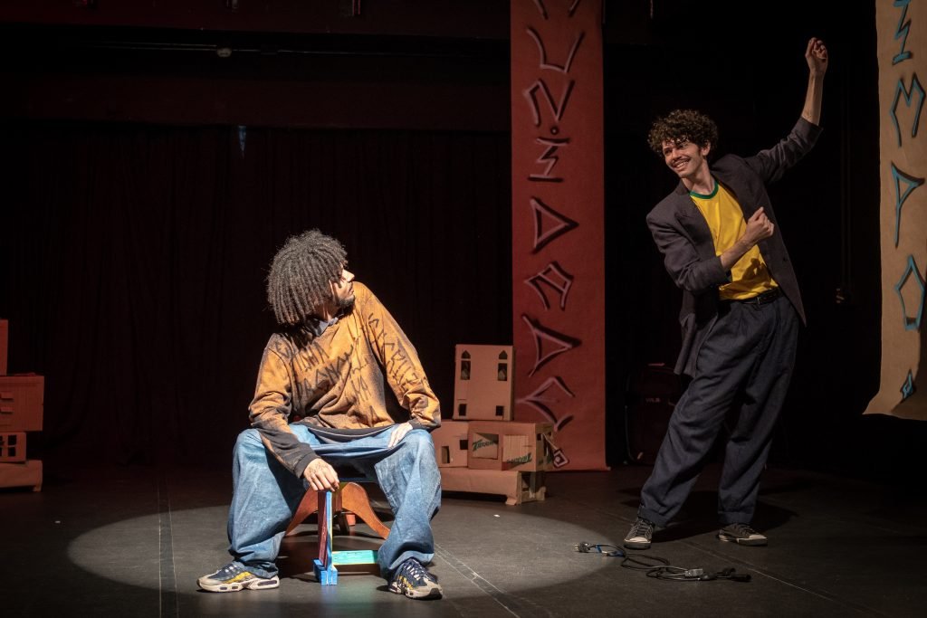 Apresentação no segundo dia da Mostra de Microcenas dos estudantes de Direção da SP Escola de Teatro. (25/5/2024). | Foto: Rodrigo Reis