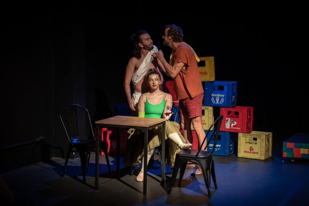 Apresentação no segundo dia da Mostra de Microcenas dos estudantes de Direção da SP Escola de Teatro. (25/5/2024). | Foto: Rodrigo Reis