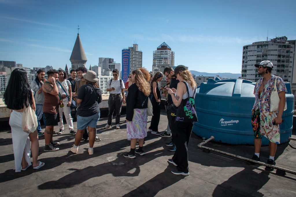 Audiotour, atividade dos estudantes de Sonoplastia da SP Escola de Teatro, com Tâmara David e Sandra X. (22/6/2024). | Foto: Rodrigo Reis