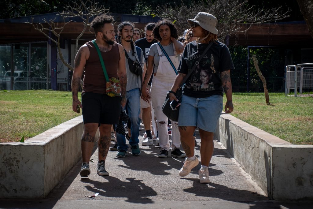 Audiotour, atividade dos estudantes de Sonoplastia da SP Escola de Teatro, com Tâmara David e Sandra X. (22/6/2024). | Foto: Rodrigo Reis