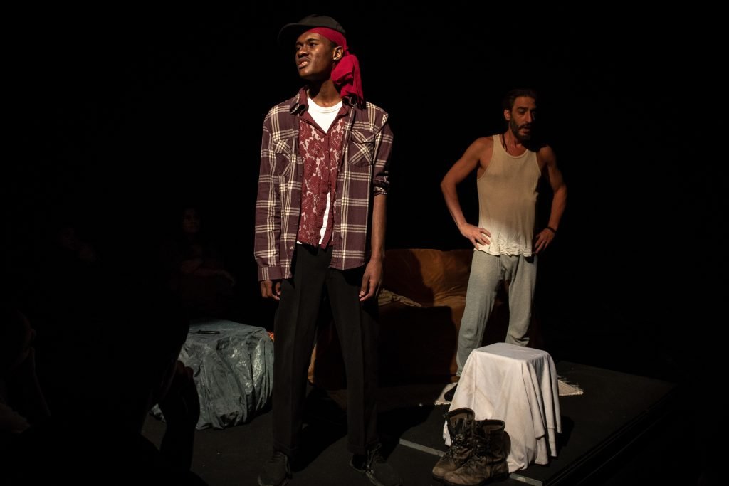 Apresentação no segundo dia da Mostra de Microcenas dos estudantes de Direção da SP Escola de Teatro. (25/5/2024). | Foto: Rodrigo Reis