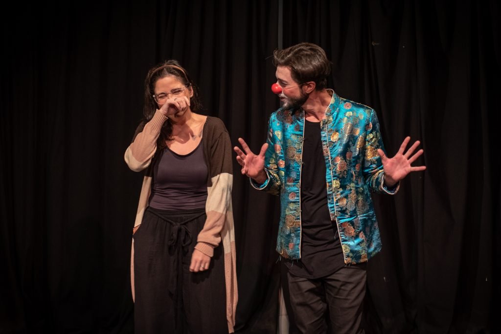 Apresentação no segundo dia da Mostra de Microcenas dos estudantes de Direção da SP Escola de Teatro. (25/5/2024). | Foto: Rodrigo Reis