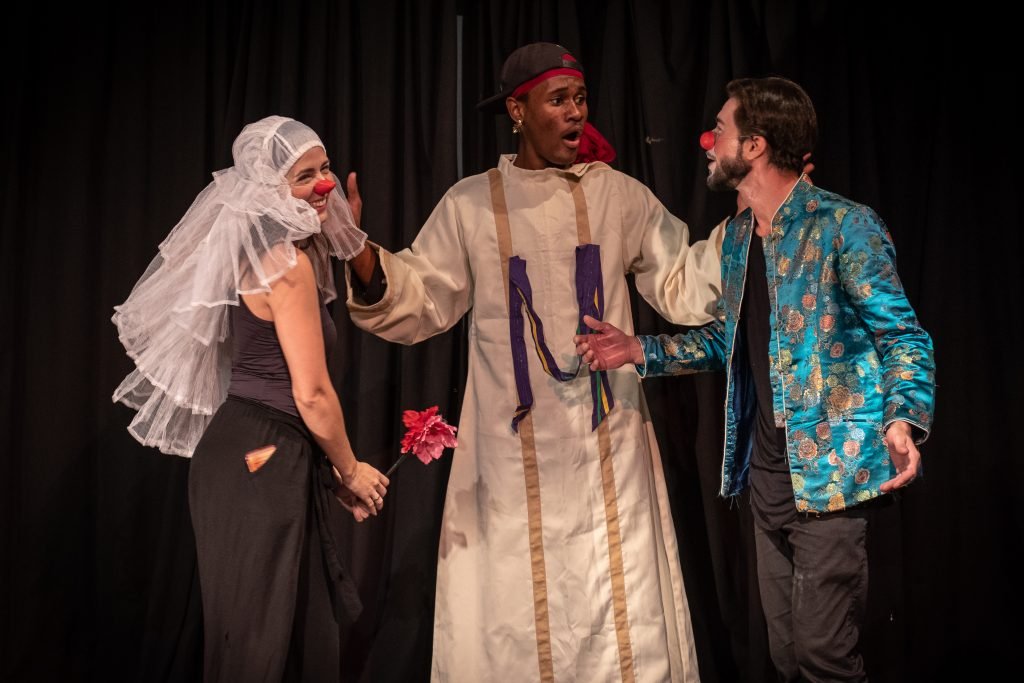 Apresentação no segundo dia da Mostra de Microcenas dos estudantes de Direção da SP Escola de Teatro. (25/5/2024). | Foto: Rodrigo Reis