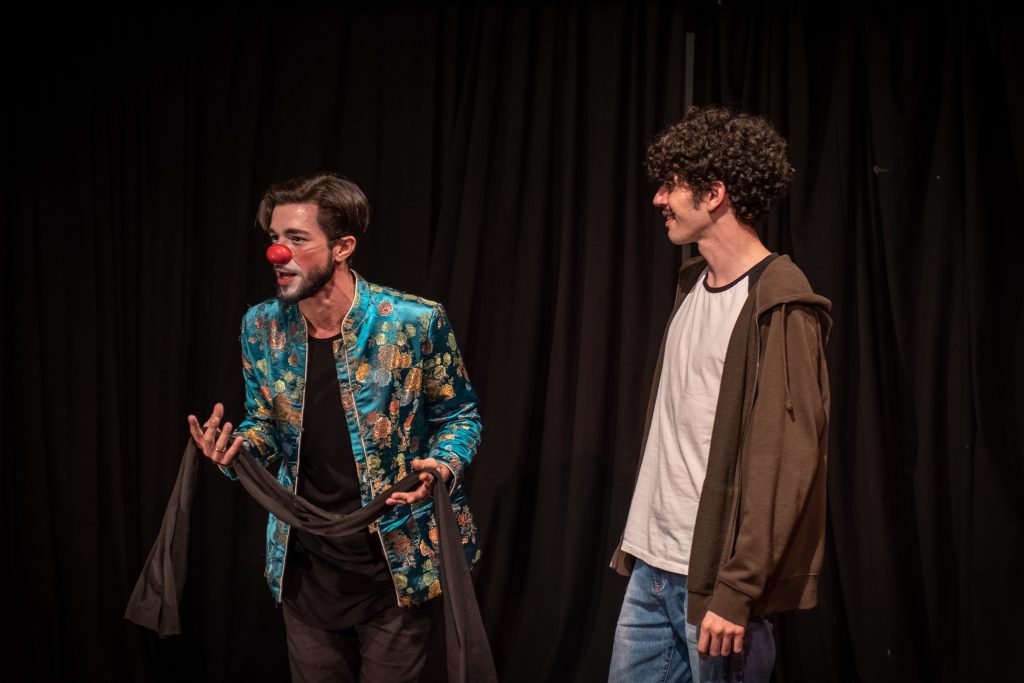 Apresentação no segundo dia da Mostra de Microcenas dos estudantes de Direção da SP Escola de Teatro. (25/5/2024). | Foto: Rodrigo Reis