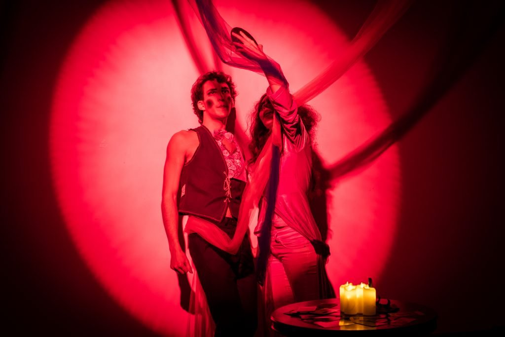 Apresentação no segundo dia da Mostra de Microcenas dos estudantes de Direção da SP Escola de Teatro. (25/5/2024). | Foto: Rodrigo Reis